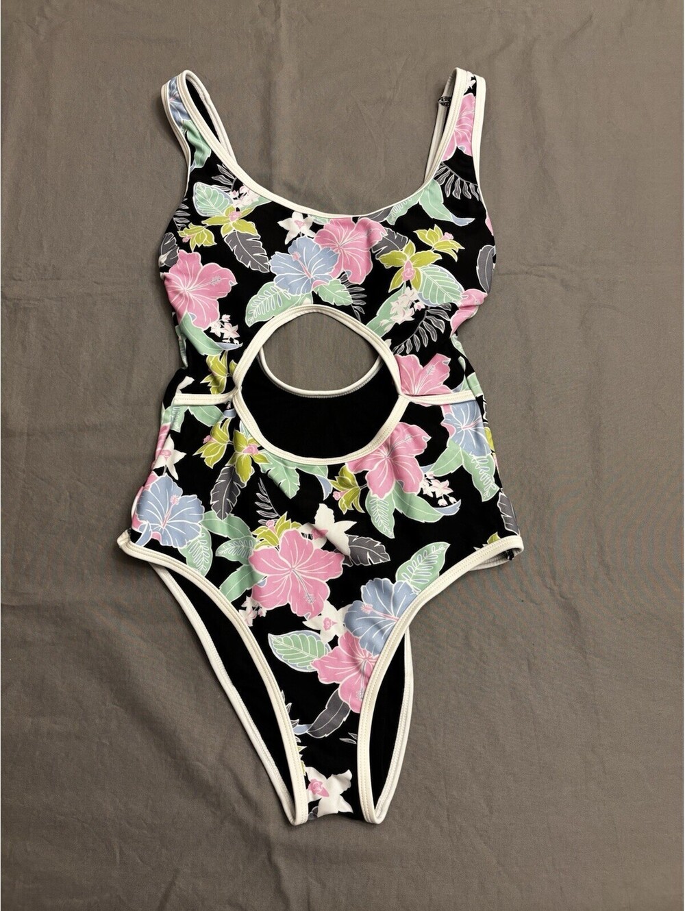 Ninety-Nine Degrees Size XS (0-1) One-Piece Swimsuit Floral Black Cutout Back